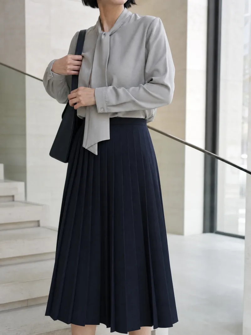 Thursday outfit on limestone stairs