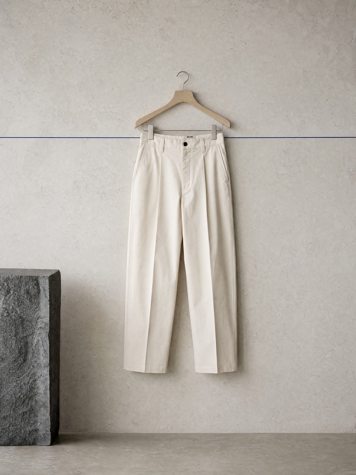 Straight Cropped Trousers in Ecru, product photo